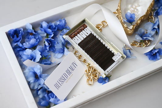 Chocolate Milk Brown Easy Fan Volume Lash Extensions | 0.03mm