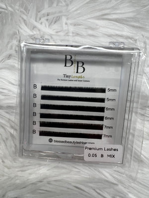 Tiny Lengths Lash Extensions (For bottom lashes and inner corners) Tiny Lengths Lash Extensions (For bottom lashes and inner corners)